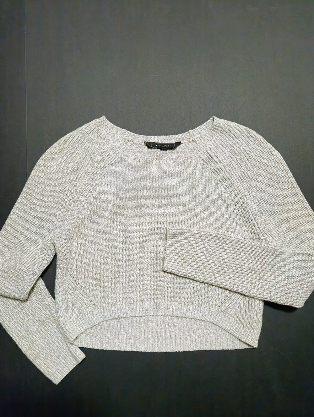 BCBGMAXAZRIA Gray Oat Milk Ribbed Knit Cropped Crewneck Raglan Sweater Sz S EUS - Picture 2 of 10
